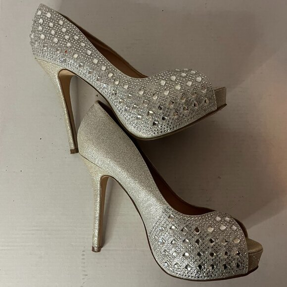 Camille La Vie Jeweled Silver High Heel Size 8 - Picture 6 of 8